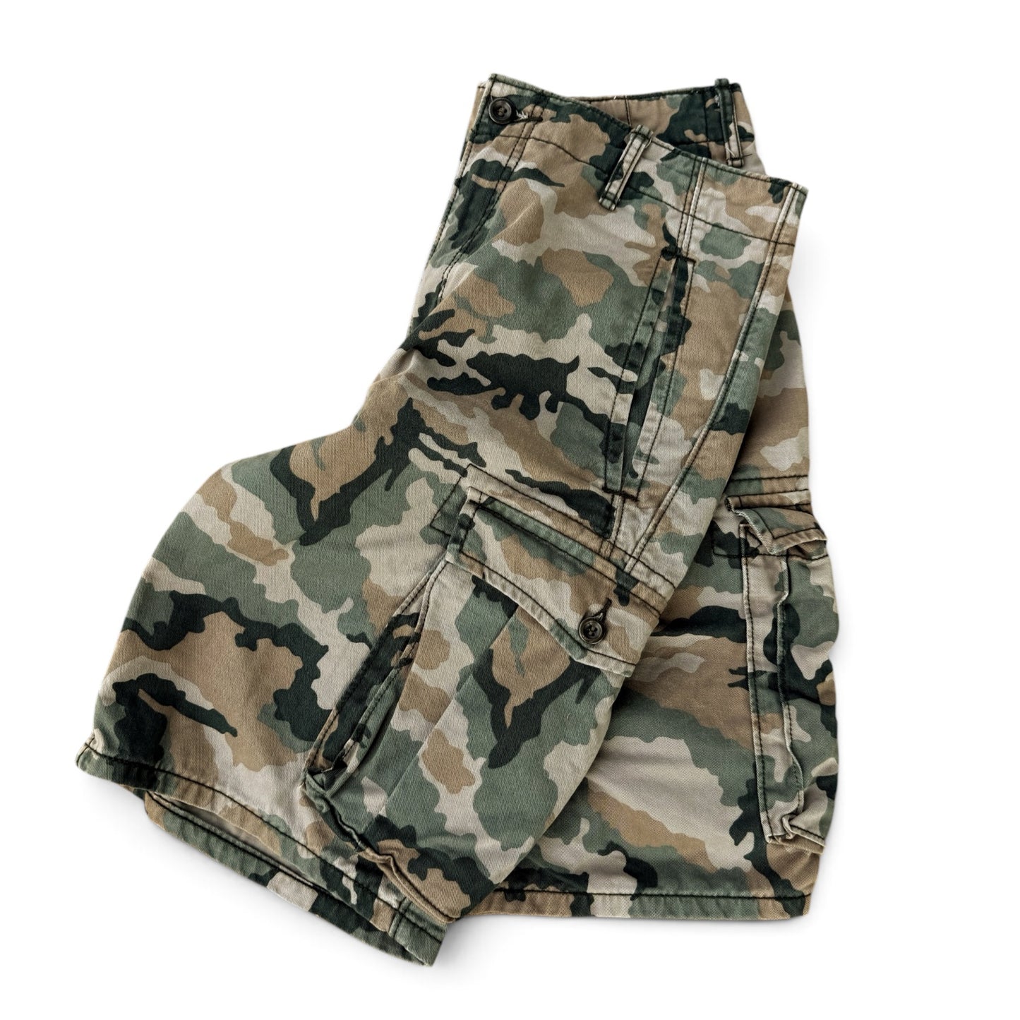 Vintage Levi’s Camo Cargo Shorts Y2K